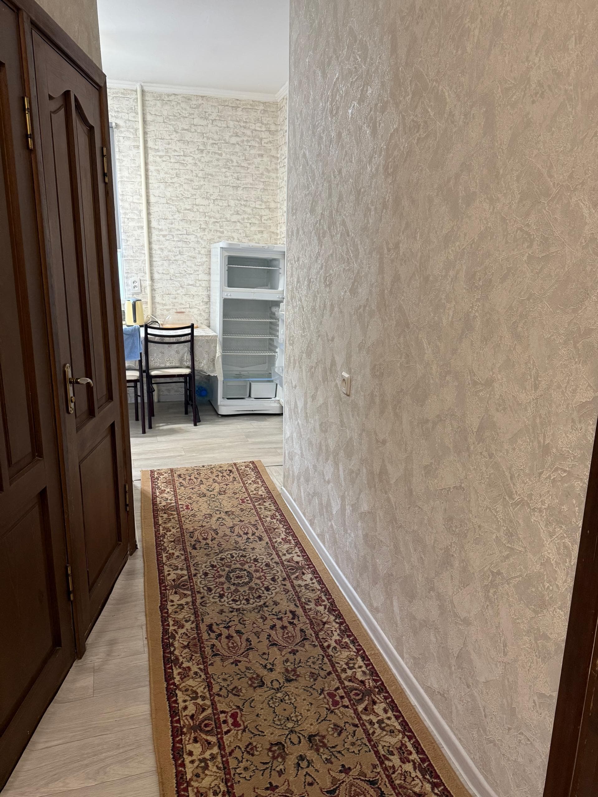 Аренда, Хрущёвка, 2 ком, 42 м2, этаж 2/4, Сост: Евроремонт - фото 3