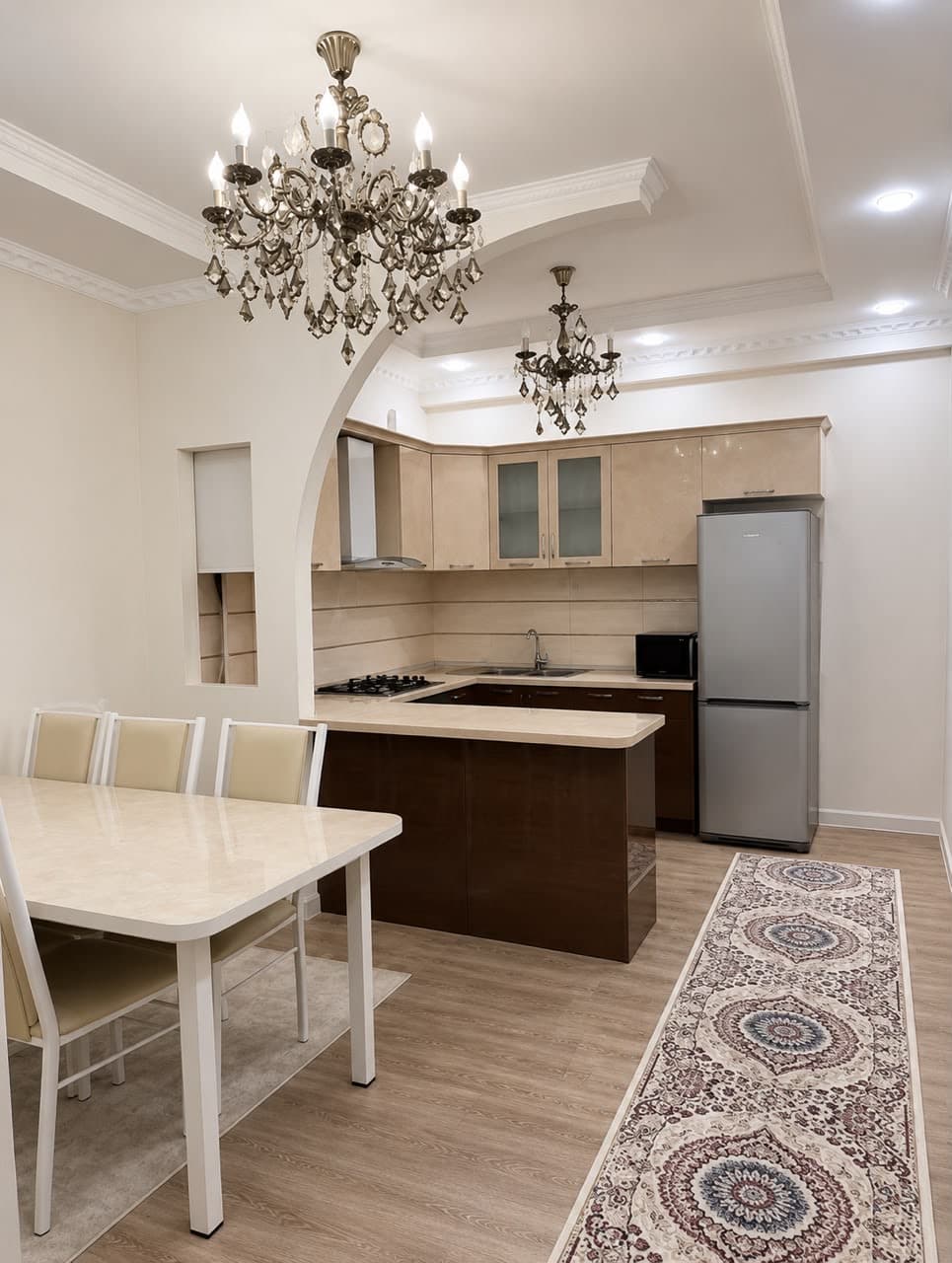Элитка, 3 ком, 86 м2, этаж 6/10, ж/к Капитал (Киевская 210), Сост: Евроремонт