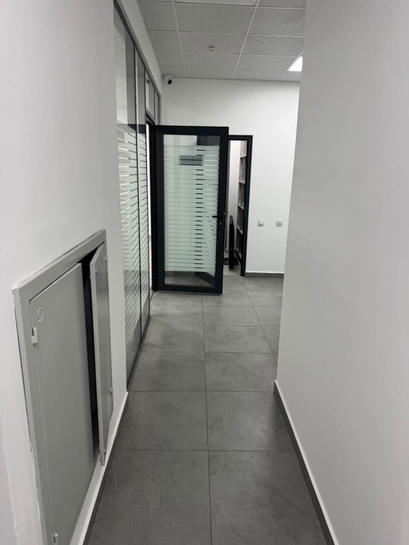 Офис, Коммерческая, 130 м2, этаж 1/12, Сост: Хорошее - фото 2