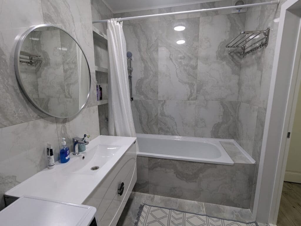 Элитка, 2 ком, 100 м2, этаж 10/14, ж/к Роял(Royal), Сост: Хорошее - фото 1