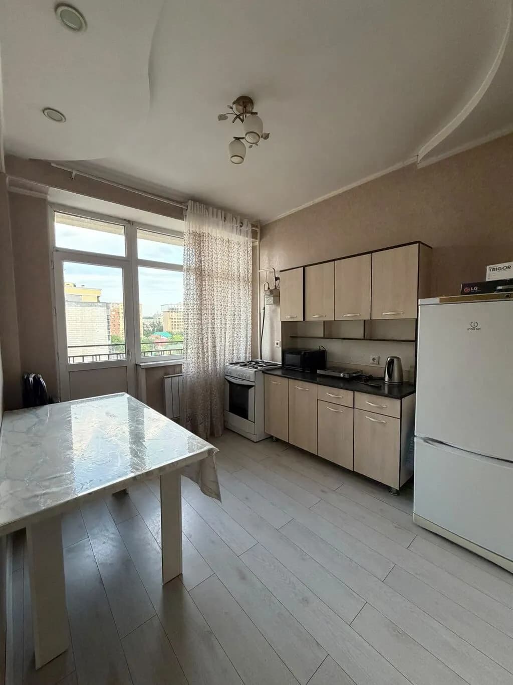 Элитка, 2 ком, 45.5 м2, этаж 6/12, ж/к Оомат+, Сост: Евроремонт