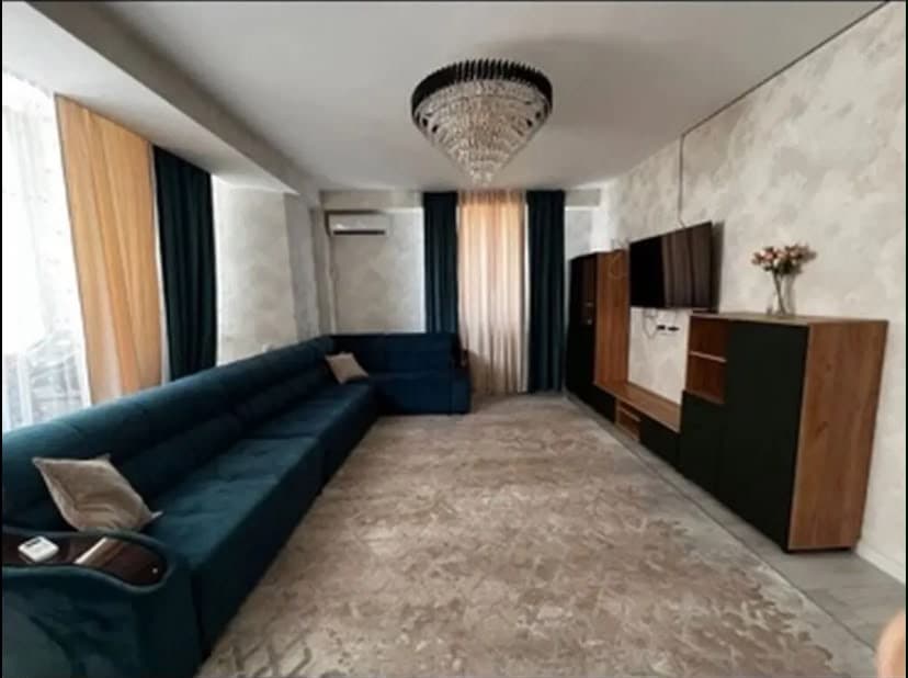 Элитка, 3 ком, 120 м2, этаж 4/10, ж/к Азия Курулуш, Сост: Евроремонт