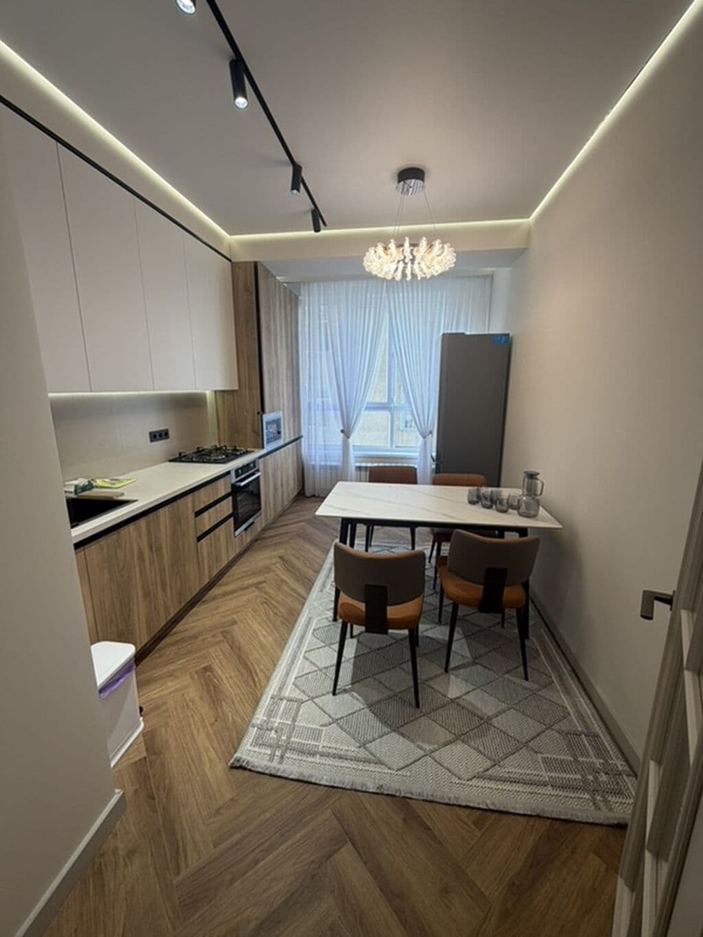 Элитка, 3 ком, 95 м2, этаж 3/9, ж/к Сейтек, Сост: Евроремонт - фото 10