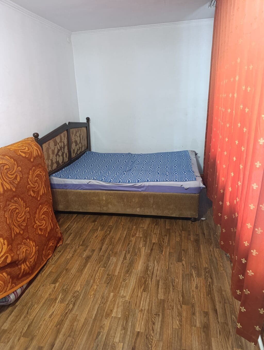 2 ком, 104 серия, 43 м2, этаж 2/4, Сост: Среднее