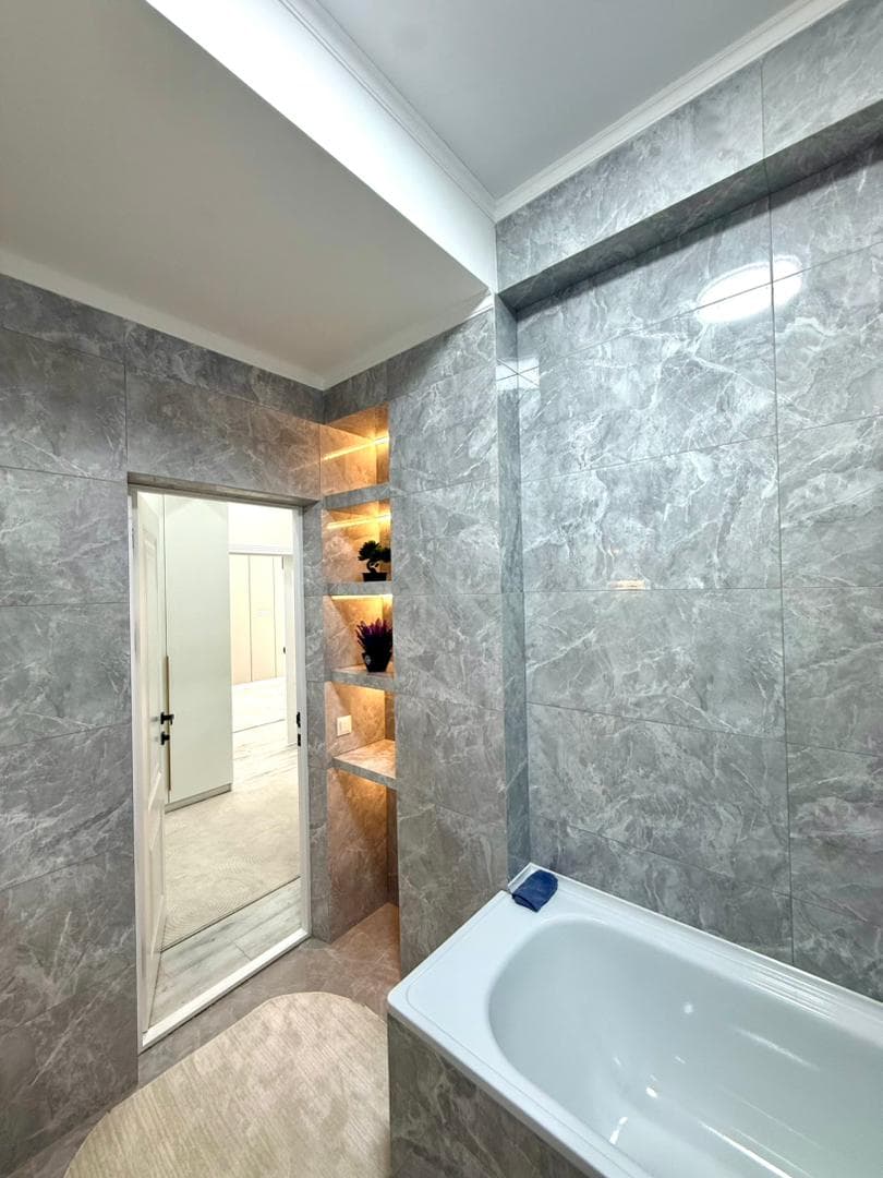 Элитка, 2 ком, 52 м2, этаж 5/12, ж/к Кап Строй Сити (Capstroy City), Сост: Евроремонт - фото 16