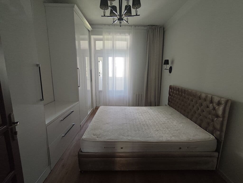 3 ком, Сталинка, 70 м2, этаж 3/4 - фото 4