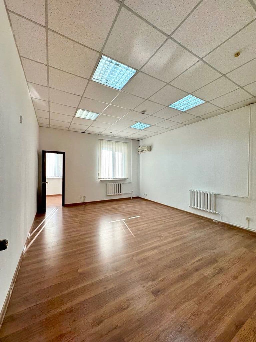 Офис, Коммерческая, 350 м2, этаж 2/3, Сост: Среднее - фото 7