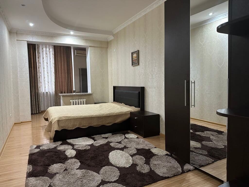 Элитка, 2 ком, 107 м2, этаж 7/13, Сост: Хорошее - фото 1
