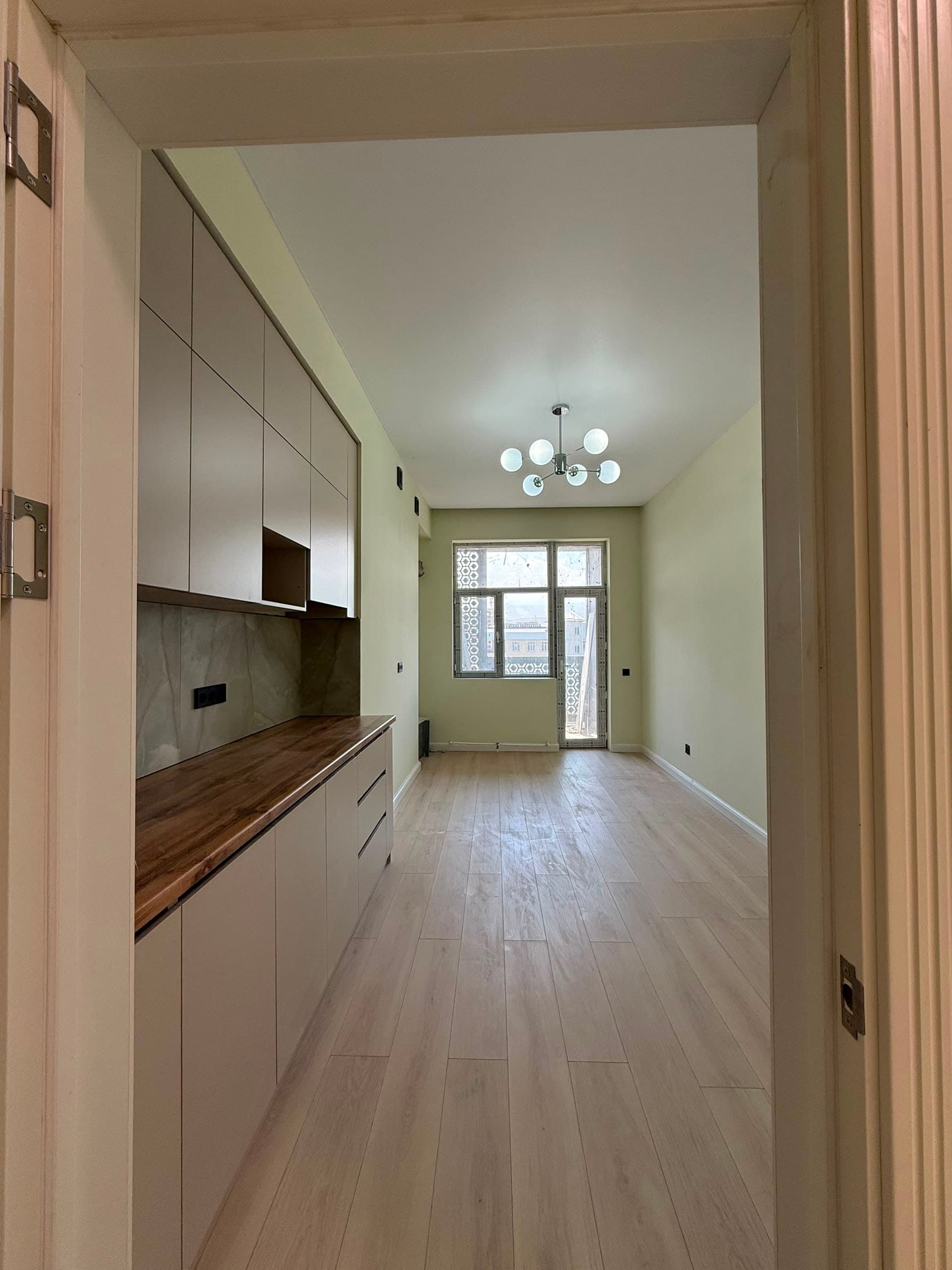 Элитка, 1 ком, 48.9 м2, этаж 3/10, ж/к Aalam City, Сост: Евроремонт - фото 1