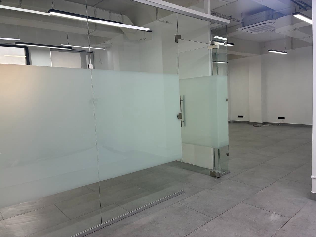 Офис, Коммерческая, 110 м2, этаж 4/1, Сост: Евроремонт - фото 2