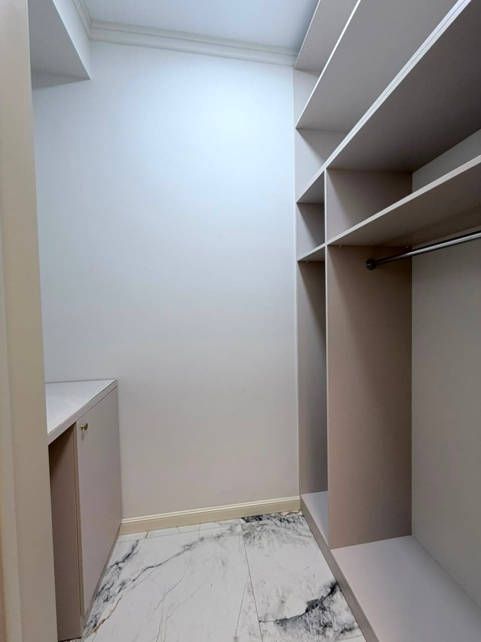 Элитка, 2 ком, 76 м2, этаж 9/12, ж/к Кап Строй Сити (Capstroy City), Сост: Евроремонт - фото 5