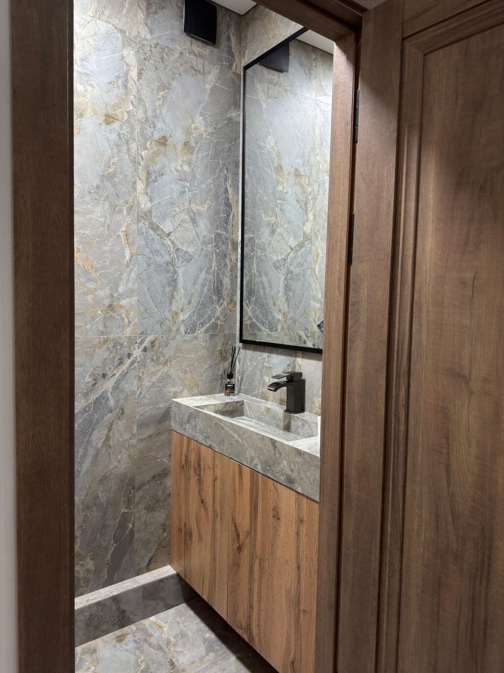 Элитка, 2 ком, 80 м2, этаж 6/9, ж/к Молодежный Квартал (Molodezhnyi Kvartal)), Сост: Евроремонт - фото 7
