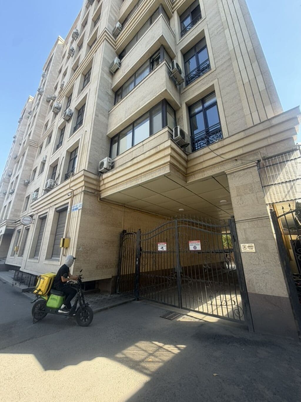 Элитка, 3 ком, 75 м2, этаж 2/9, ж/к ЖК Олимпия, Сост: Хорошее - фото 1