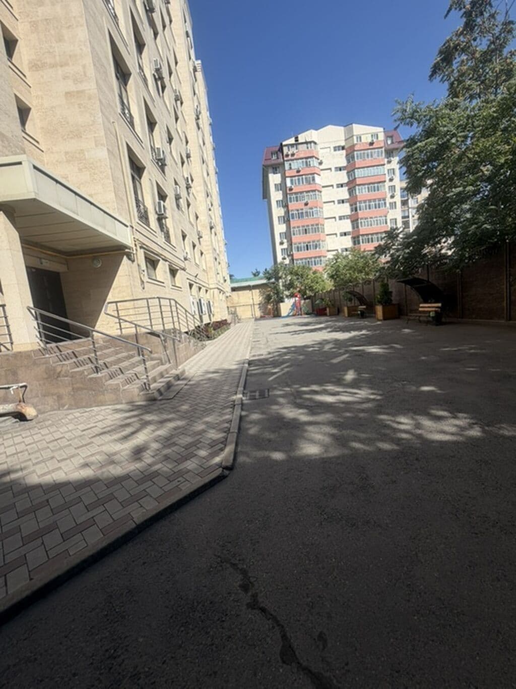 Элитка, 3 ком, 75 м2, этаж 2/9, ж/к ЖК Олимпия, Сост: Хорошее - фото 2