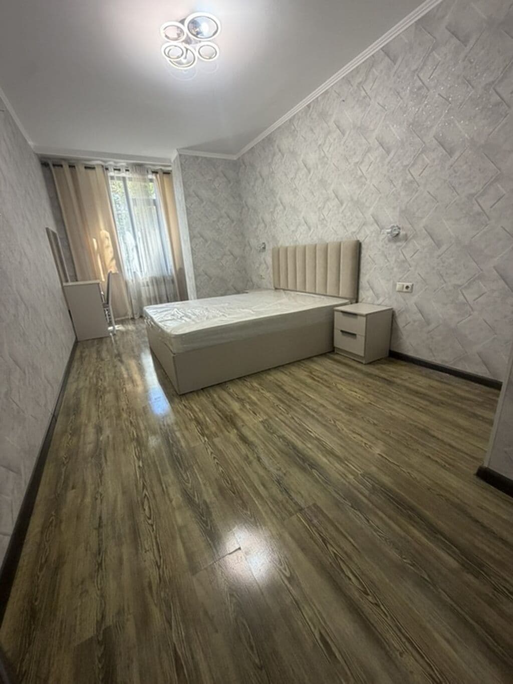 Элитка, 3 ком, 75 м2, этаж 2/9, ж/к ЖК Олимпия, Сост: Хорошее - фото 3