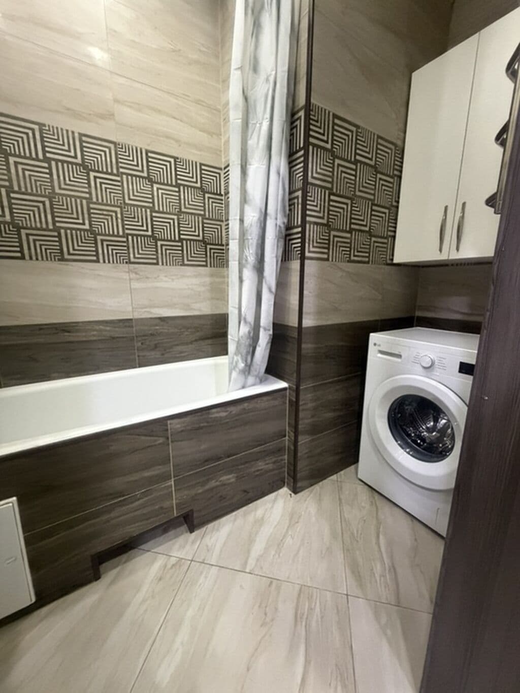 Элитка, 3 ком, 75 м2, этаж 2/9, ж/к ЖК Олимпия, Сост: Хорошее - фото 7