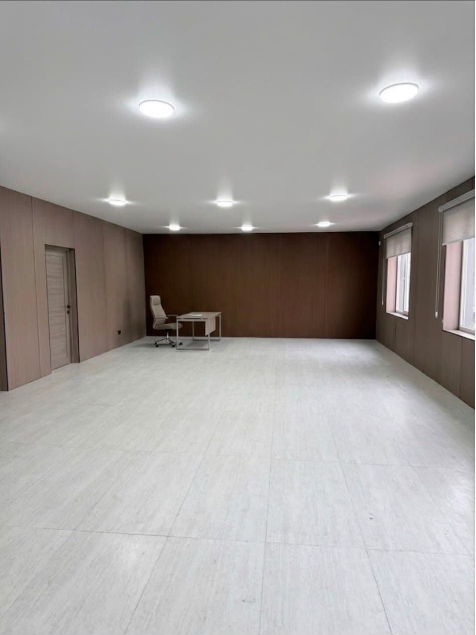 Офис, Коммерческая, 80 м2, этаж 2/2, Сост: Евроремонт