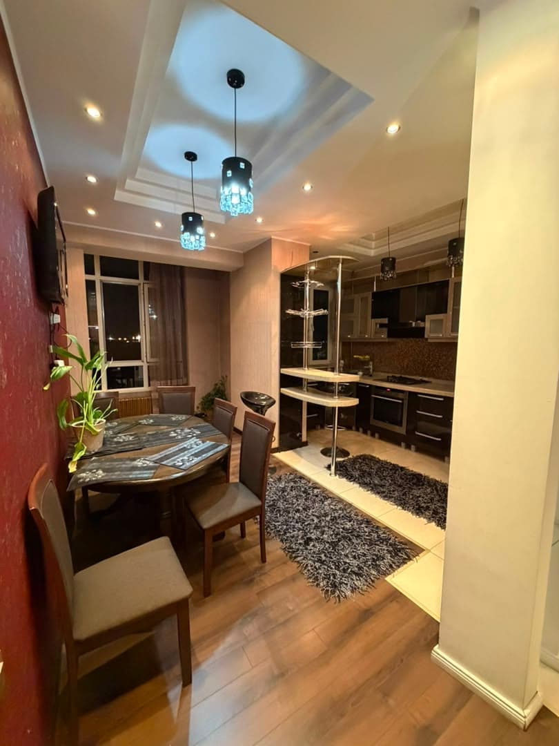 Элитка, 2 ком, 90 м2, этаж 6/9 - фото 5