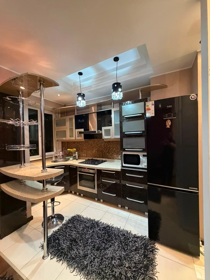 Элитка, 2 ком, 90 м2, этаж 6/9 - фото 11