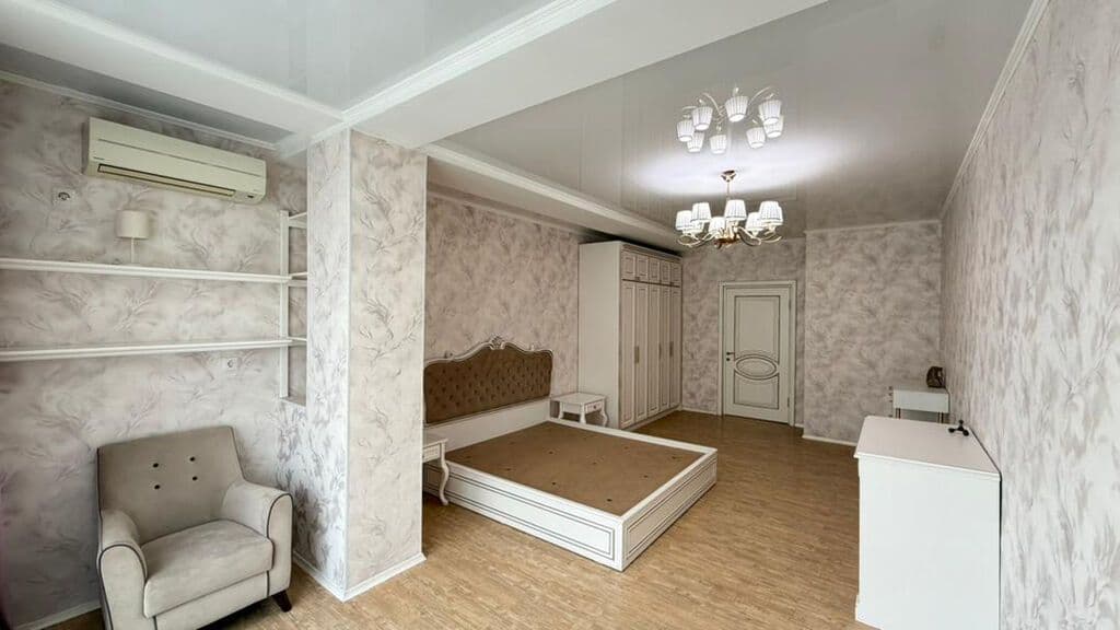 Элитка, 3 ком, 140 м2, этаж 7/10, Сост: Евроремонт - фото 1