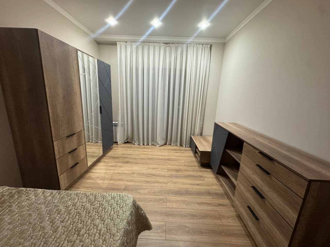 Элитка, 3 ком, 98 м2, этаж 7/10, ж/к Sky Dom, Сост: Евроремонт - фото 1