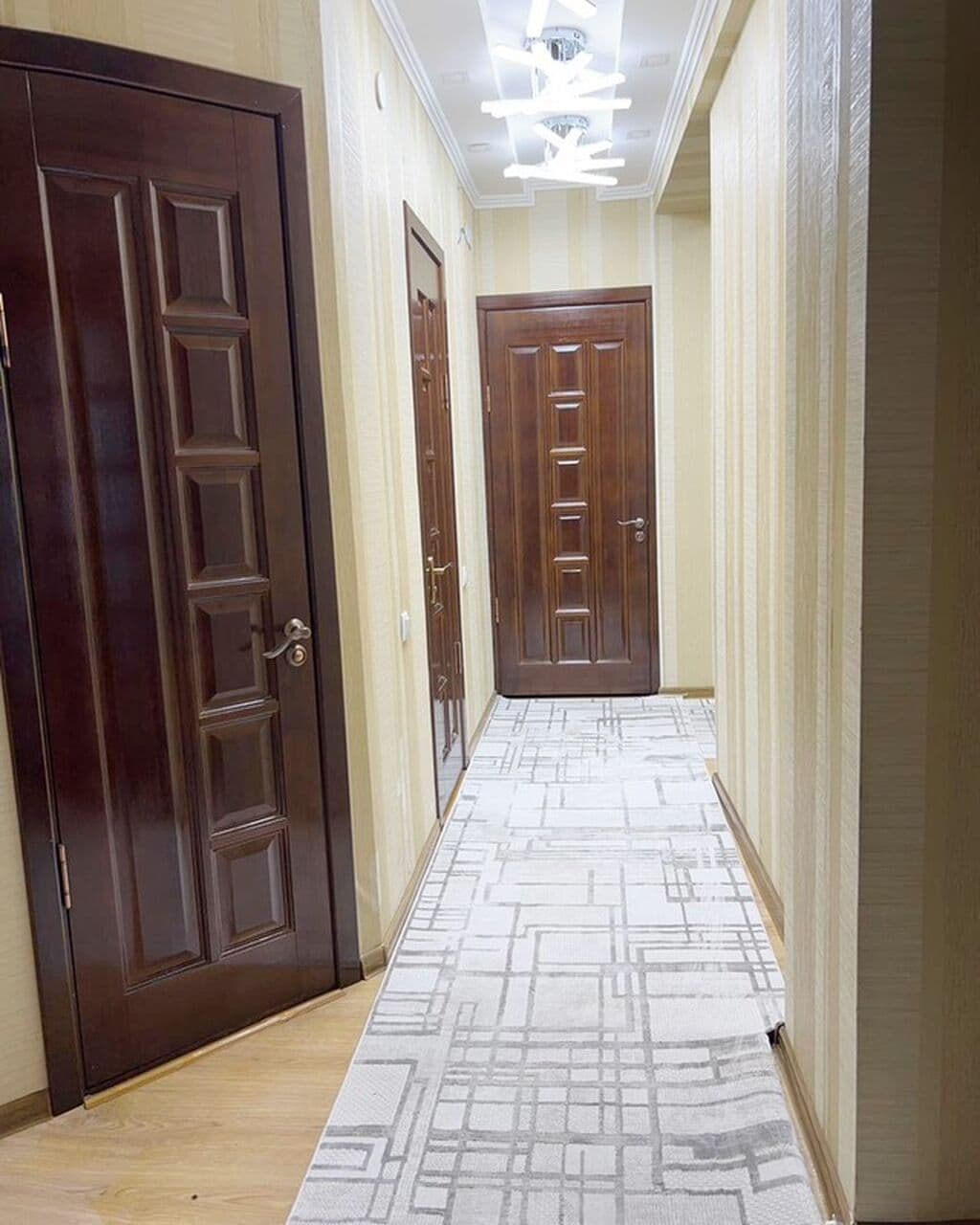 Элитка, 3 ком, 94 м2, этаж 5/12, Сост: Хорошее - фото 1