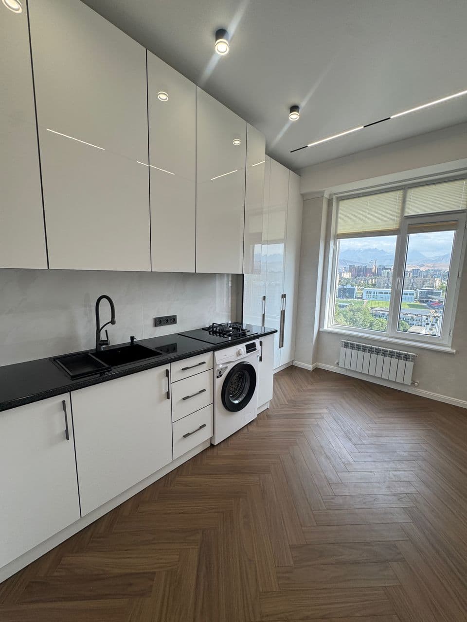 Элитка, 1 ком, 37.5 м2, этаж 13/14, Сост: Евроремонт - фото 6