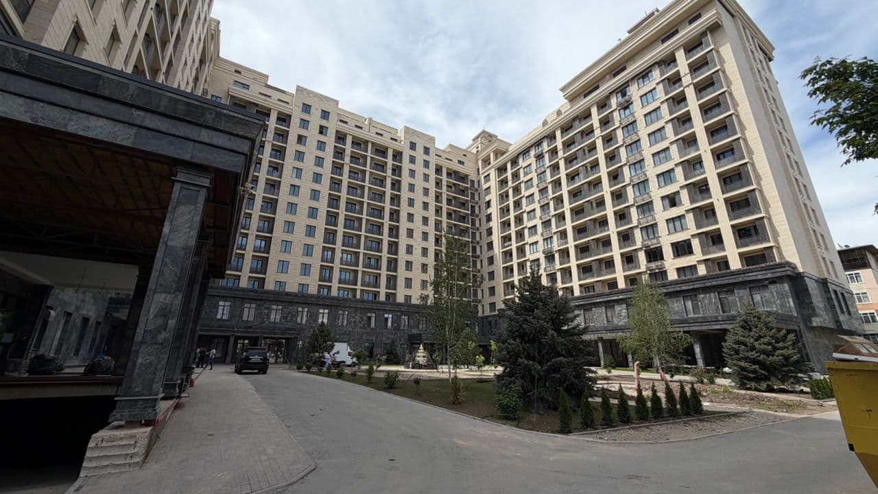 Элитка, 3 ком, 127 м2, этаж 13/13, ж/к Эркиндик (Erkindik), Сост: Сдан ПСО - фото 1