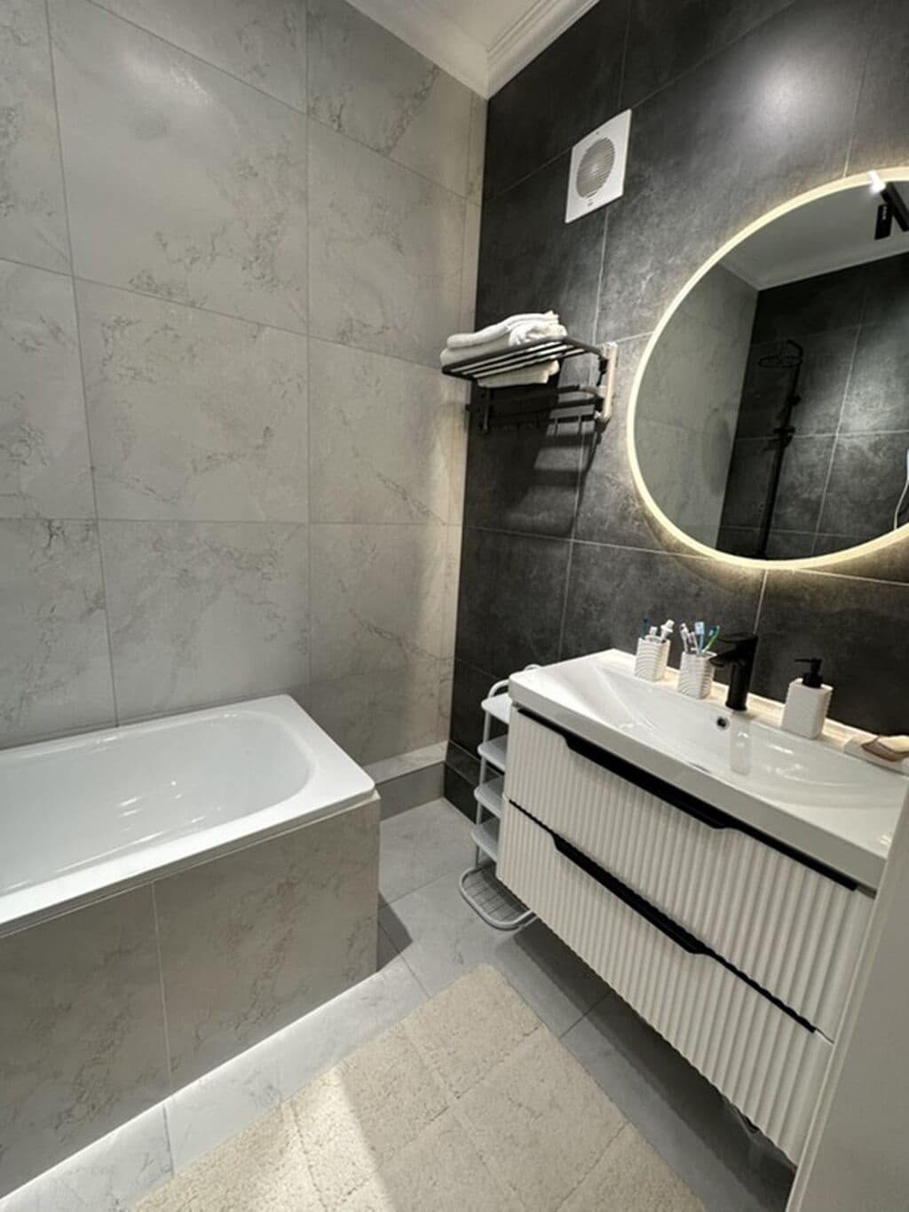 Элитка, 2 ком, 60 м2, этаж 2/14, Сост: Среднее - фото 4