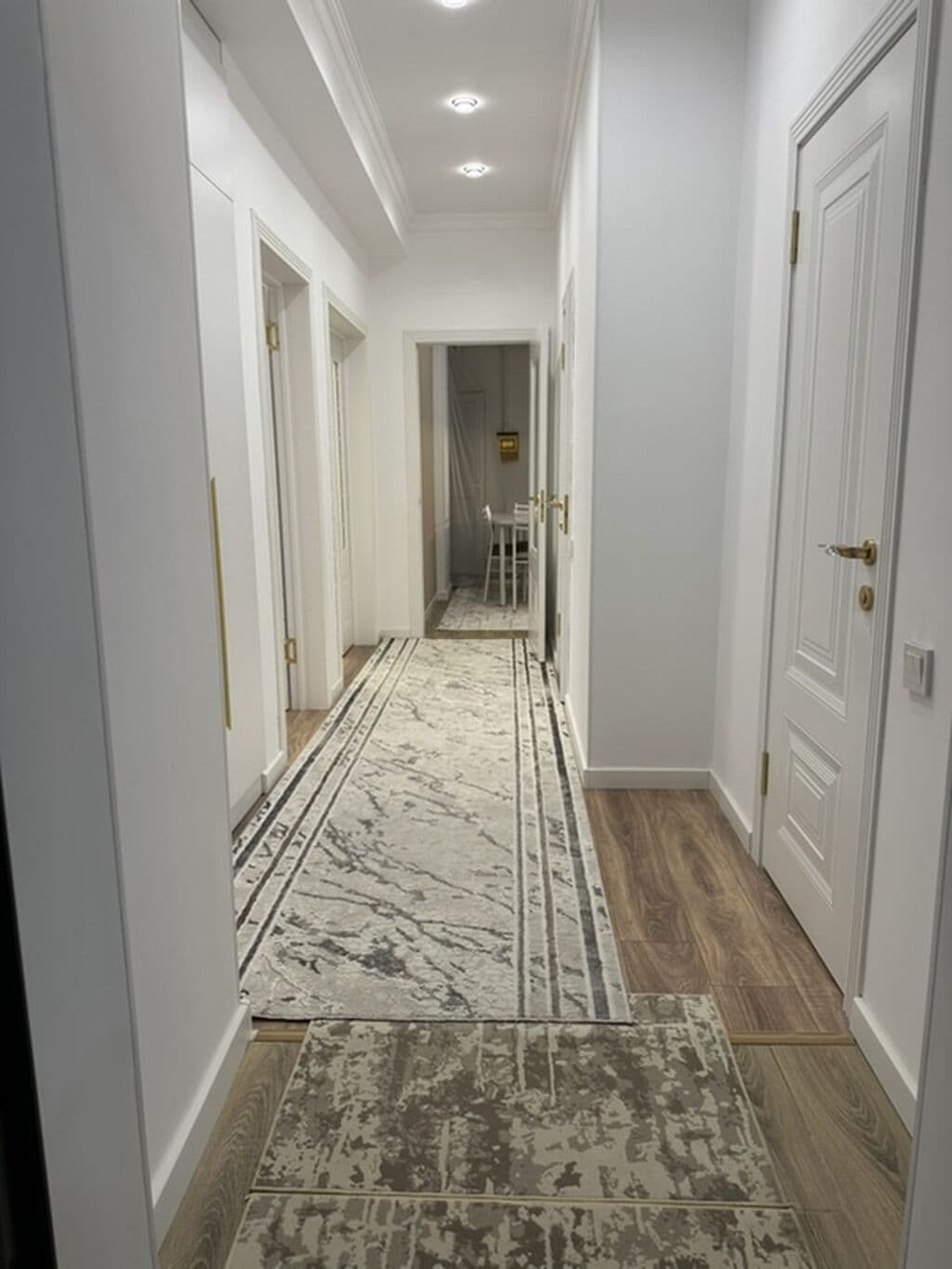 Элитка, 2 ком, 60 м2, этаж 2/14, Сост: Среднее - фото 10
