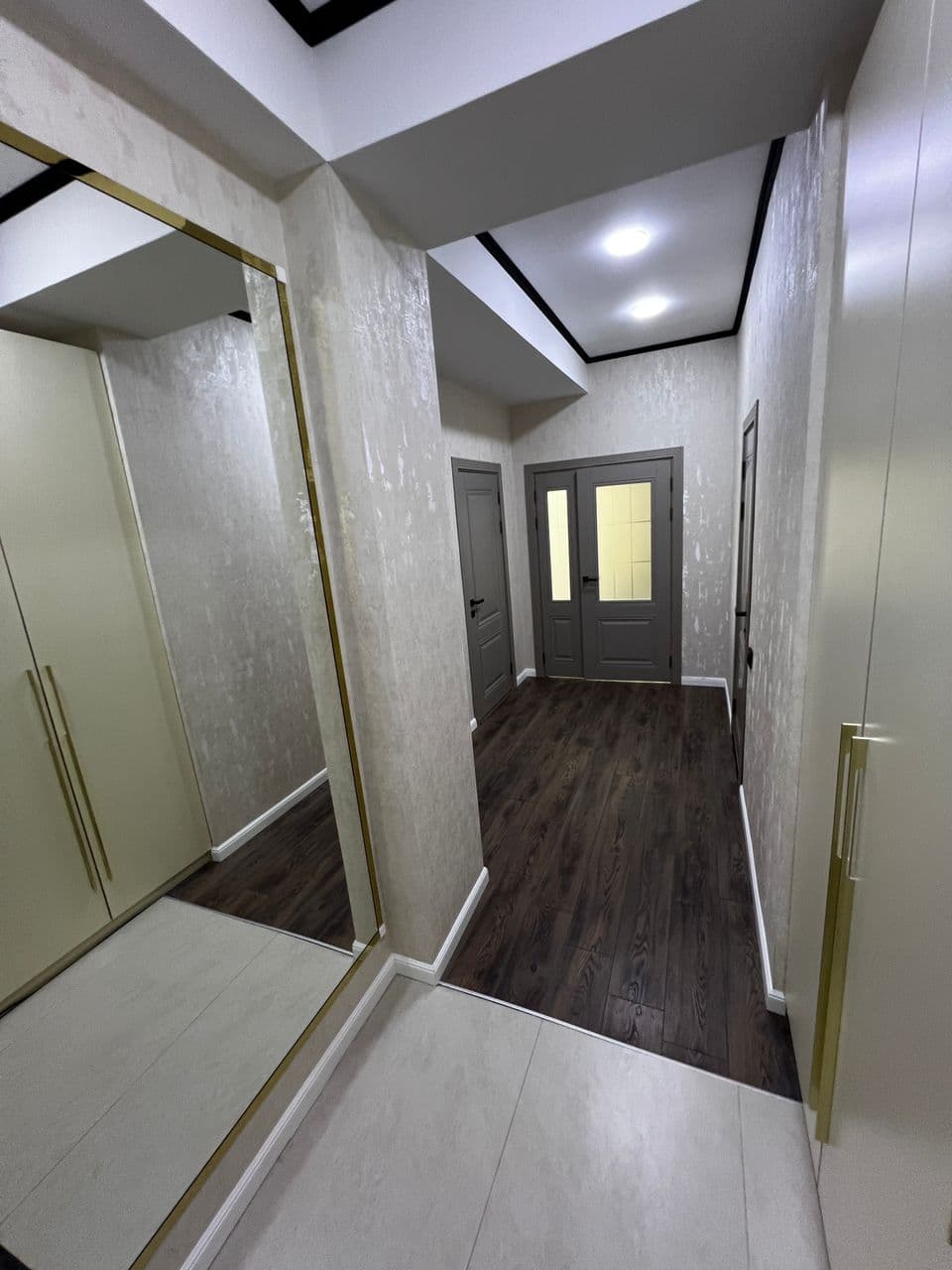 Элитка, 60 м2, этаж 12/12, ж/к Кап Строй Сити (Capstroy City), Сост: Евроремонт - фото 2