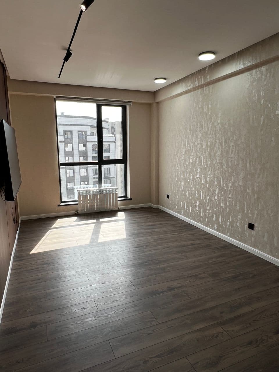 Элитка, 60 м2, этаж 12/12, ж/к Кап Строй Сити (Capstroy City), Сост: Евроремонт - фото 4