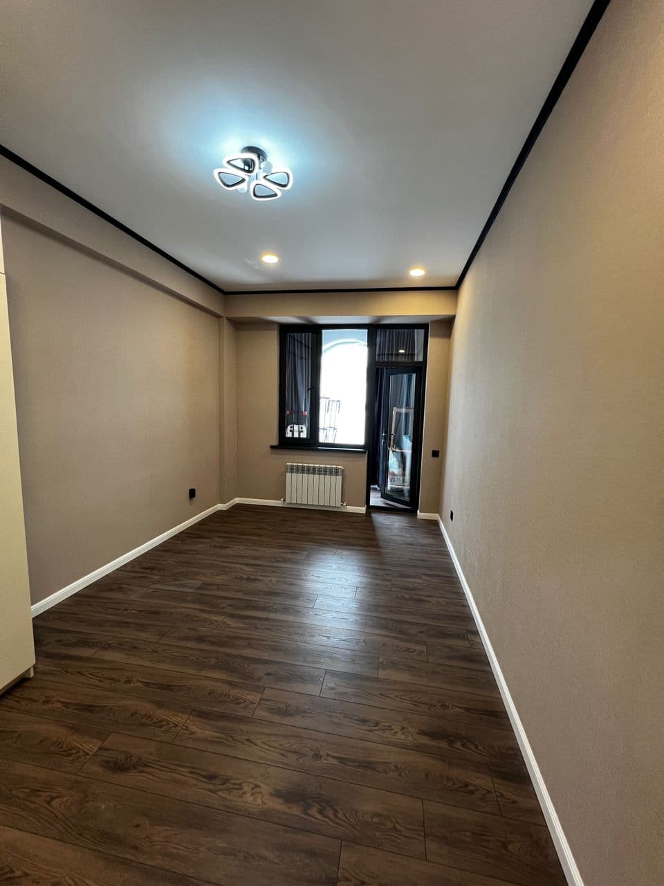 Элитка, 60 м2, этаж 12/12, ж/к Кап Строй Сити (Capstroy City), Сост: Евроремонт - фото 9