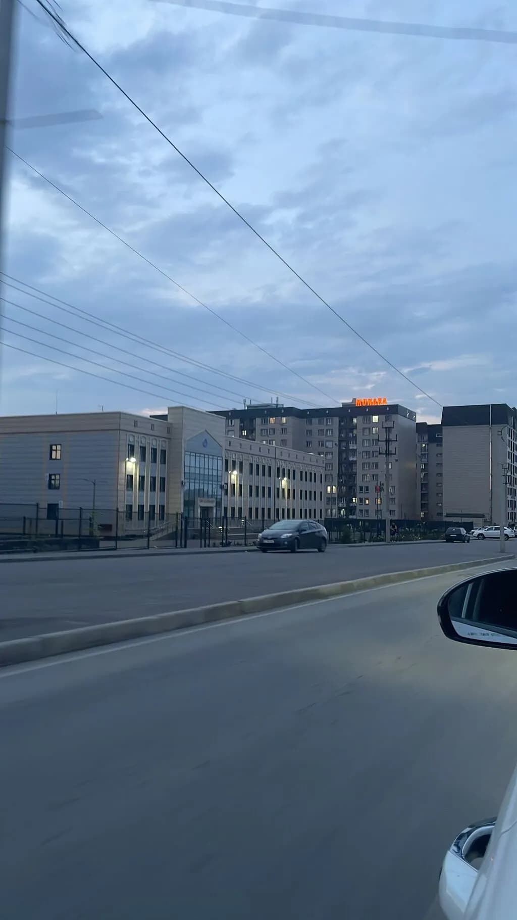 Элитка, 2 ком, 60 м2, этаж 1/9, Сост: Хорошее - фото 1