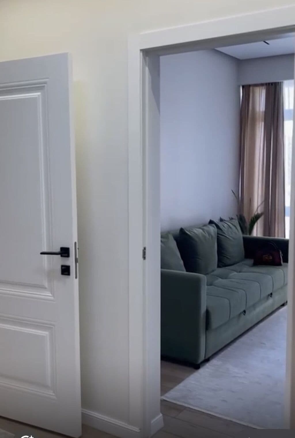 Элитка, 2 ком, 70 м2, этаж 5/14, Сост: Хорошее - фото 2