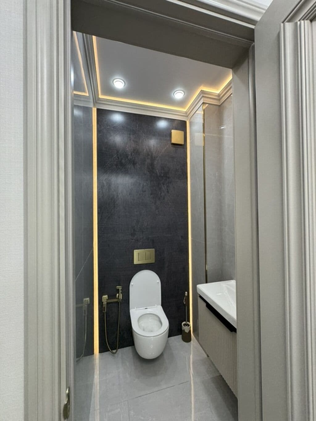 Элитка, 3 ком, 80 м2, этаж 9/13, ж/к Нью-Йорк сити (New York city), Сост: Евроремонт - фото 4