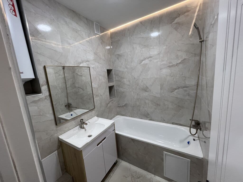 Элитка, 2 ком, 75 м2, этаж 8/9 - фото 1