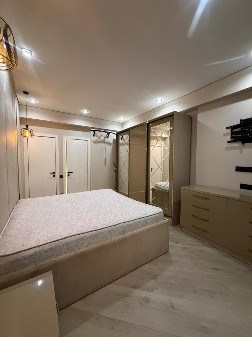 Элитка, 3 ком, 100 м2, этаж 2/14, ж/к Джал, Сост: Евроремонт - фото 6