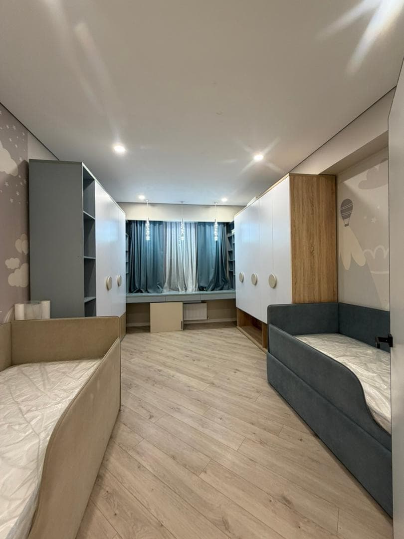 Элитка, 3 ком, 100 м2, этаж 2/14, ж/к Джал, Сост: Евроремонт - фото 7