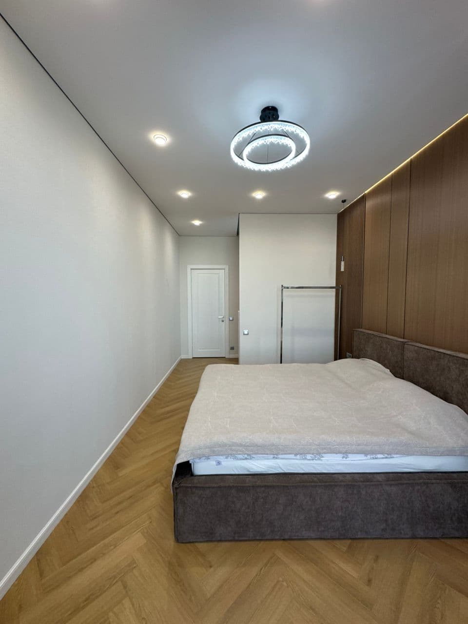 Элитка, 3 ком, 129 м2, этаж 8/14, ж/к Оптима Резиденс (Optima Residence), Сост: Евроремонт - фото 9