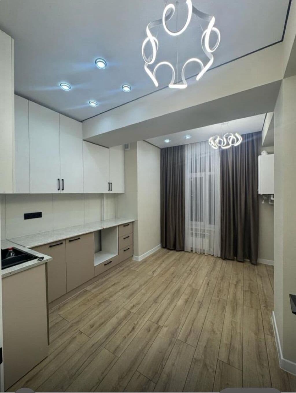 Элитка, 2 ком, 69 м2, этаж 13/14, ж/к Ала-Тоо (Ala-Too), Сост: Евроремонт - фото 13