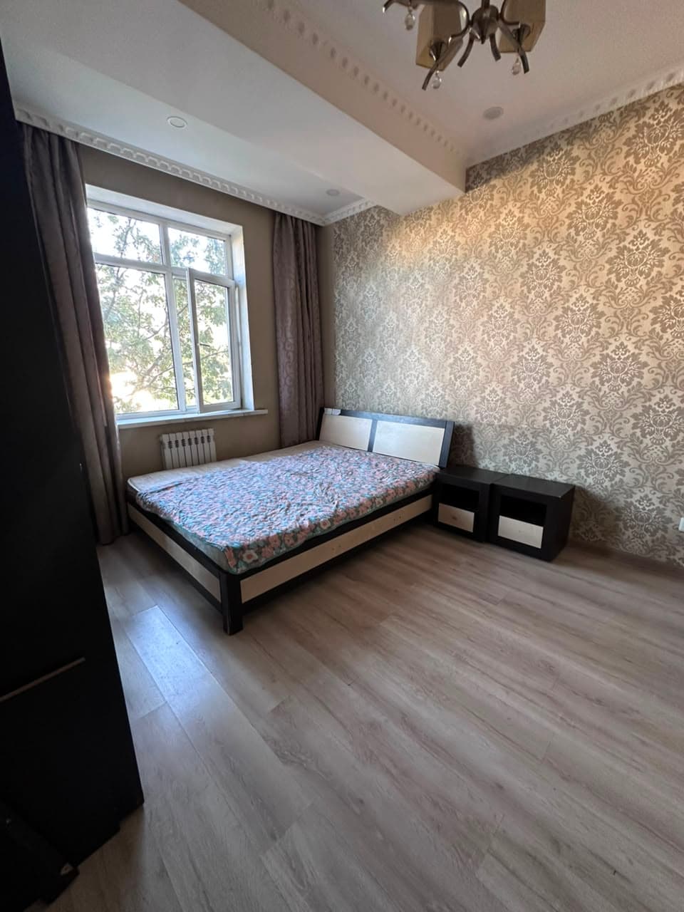 Элитка, 2 ком, 81 м2, этаж 5/9, Сост: Среднее - фото 2