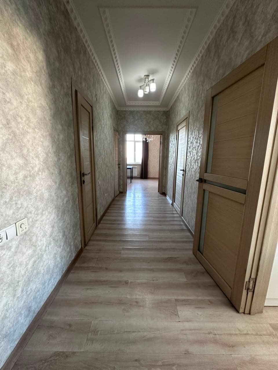 Элитка, 2 ком, 81 м2, этаж 5/9, Сост: Среднее - фото 8