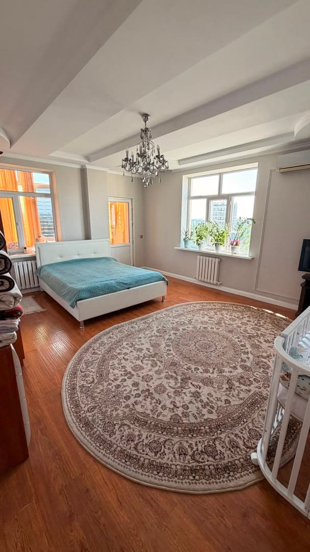 Элитка, 3 ком, 80 м2, этаж 7/8, Сост: Евроремонт - фото 1