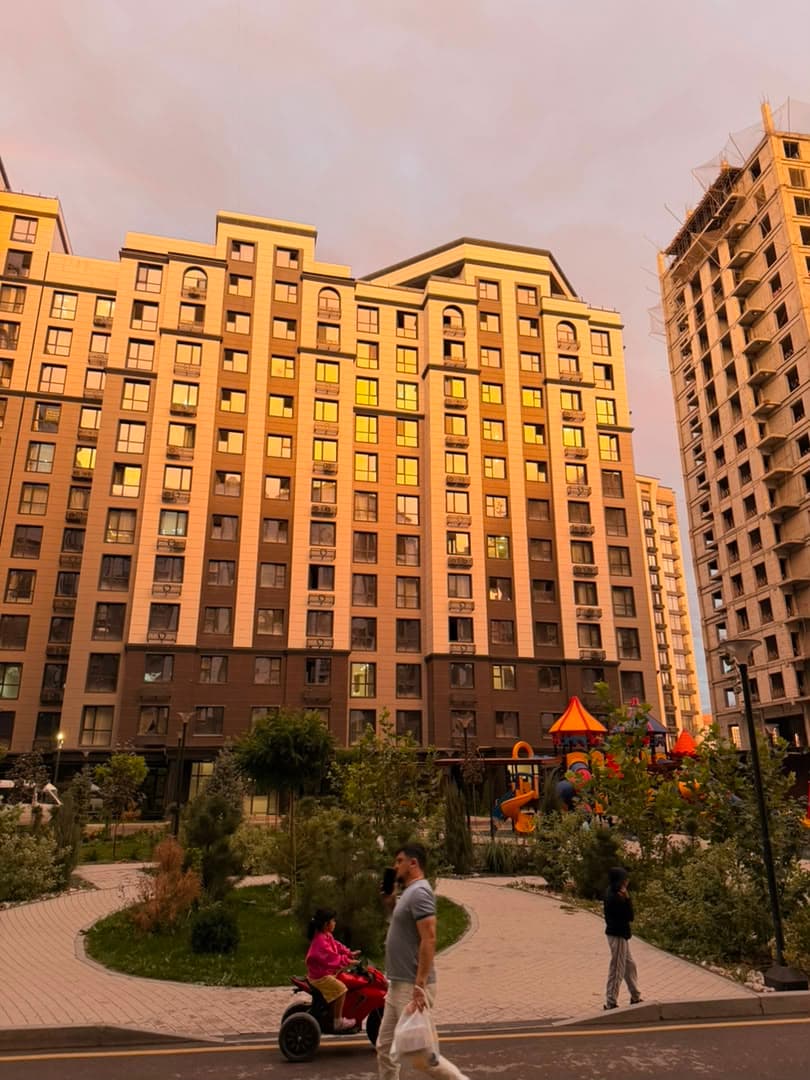 Элитка, 3 ком, 109.32 м2, этаж 4/14, ж/к Кап Строй Сити (Capstroy City), Сост: Евроремонт - фото 4