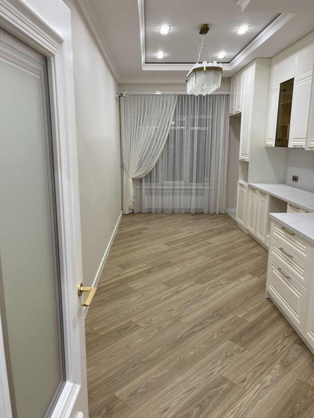 Элитка, 3 ком, 103 м2, этаж 7/12, ж/к Нью-Йорк сити (New York city), Сост: Евроремонт - фото 9
