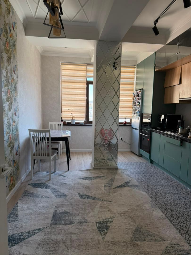Элитка, 2 ком, 65 м2, этаж 9/12, ж/к Vista, Сост: Евроремонт - фото 1