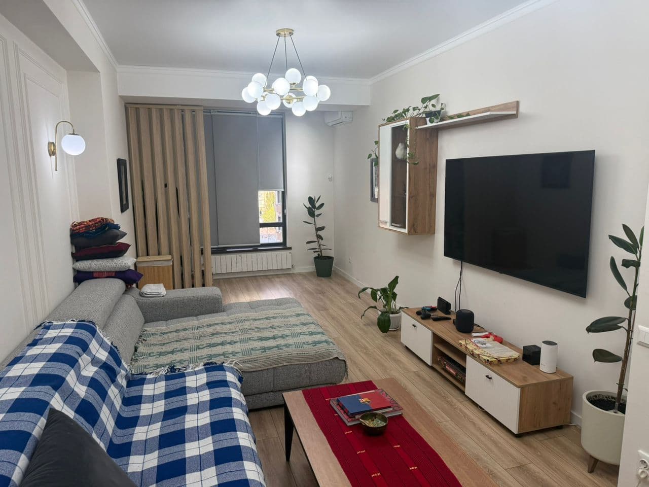 Аренда, Элитка, 4 ком, 120 м2, этаж 9/15, ж/к Континенталь (Continental), Сост: Хорошее - фото 1