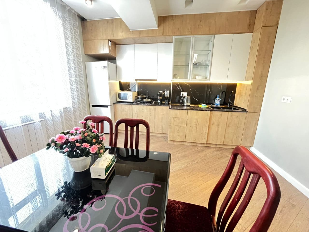 Элитка, 3 ком, 109 м2, этаж 4/9, ж/к Оомат+, Сост: Евроремонт - фото 2