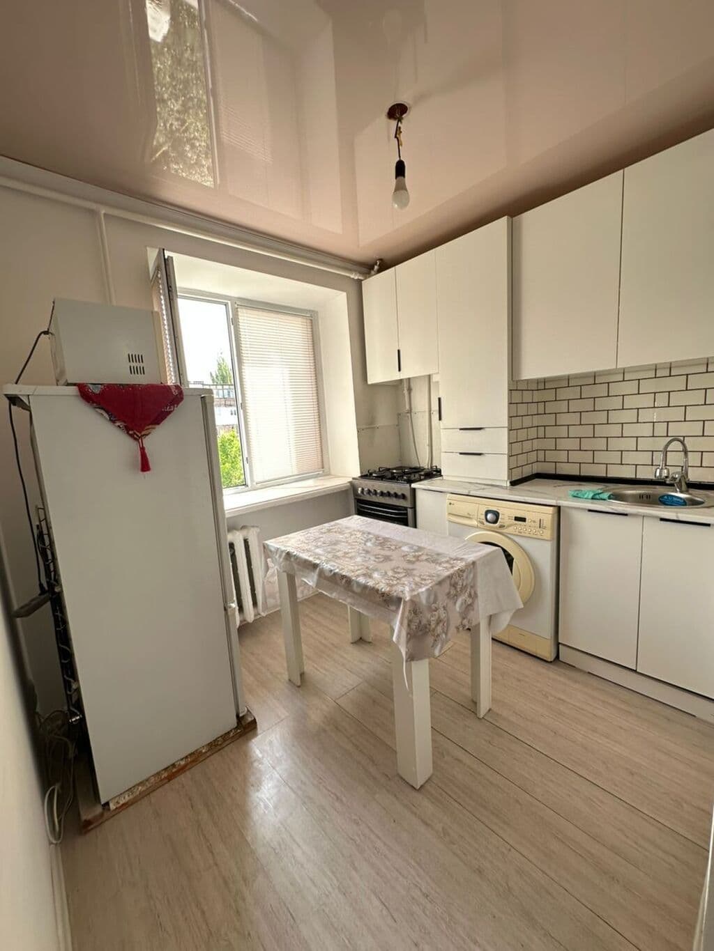 Продажа, 104 серия, 1 ком, 32 м2, этаж 4/4, Сост: Евроремонт - фото 1